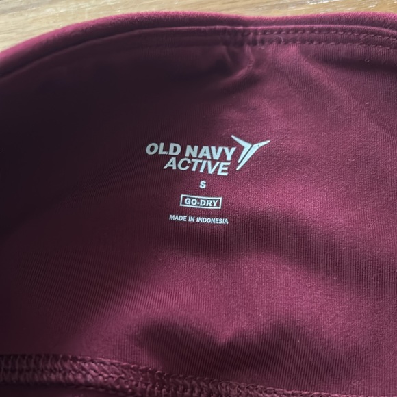 Old Navy Go-Dry 6” Leggings Size S! - Picture 2 of 3